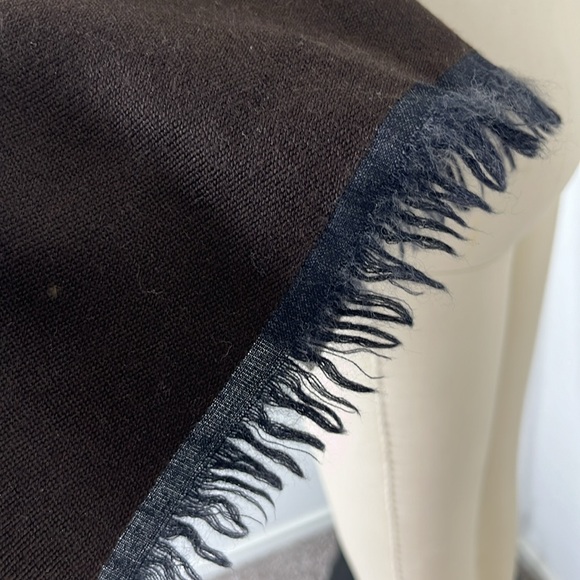 FEDNI Wool Insertia Brown Gray Fringe Unisex Scarf - Picture 5 of 7